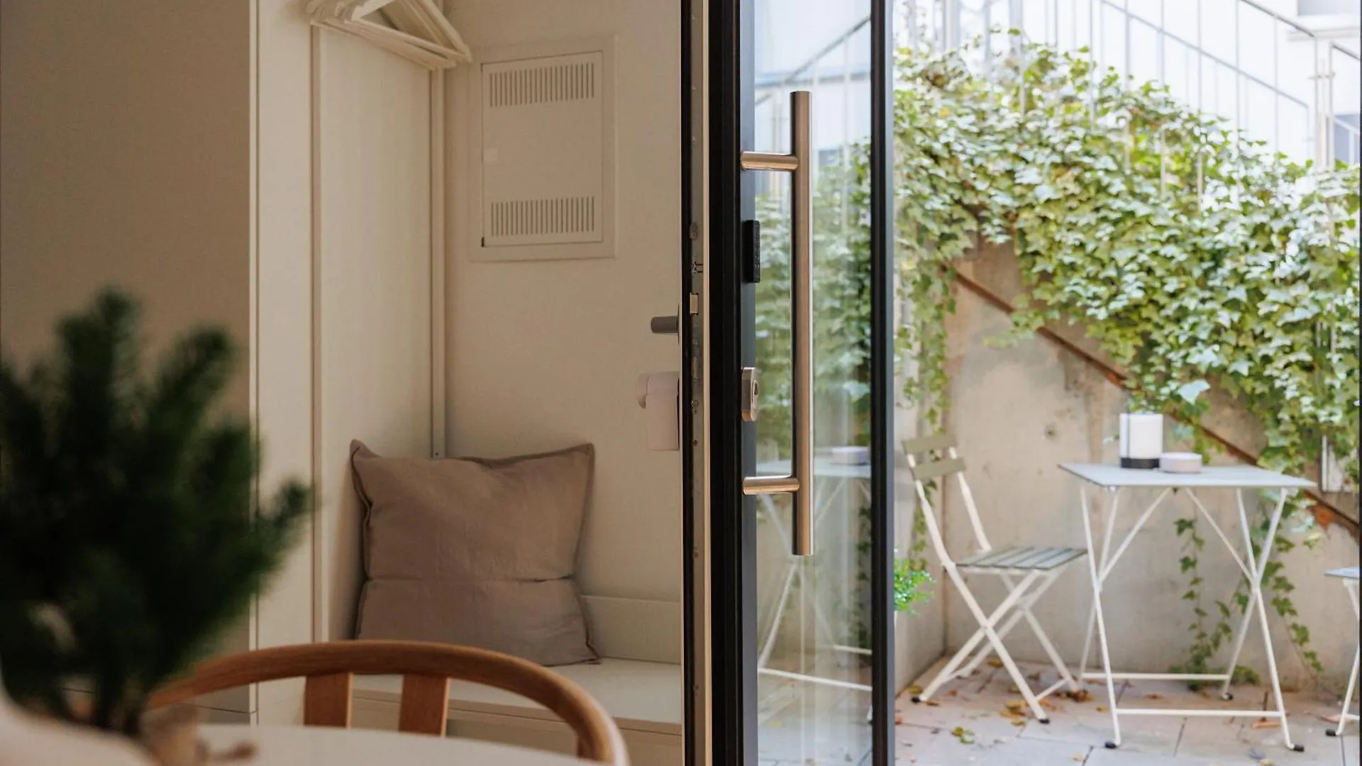 Boho Loft - Augarten City Apartment, Terrace Vienna Apartment